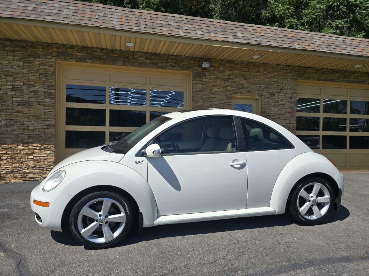 Volkswagen New Beetle  2008