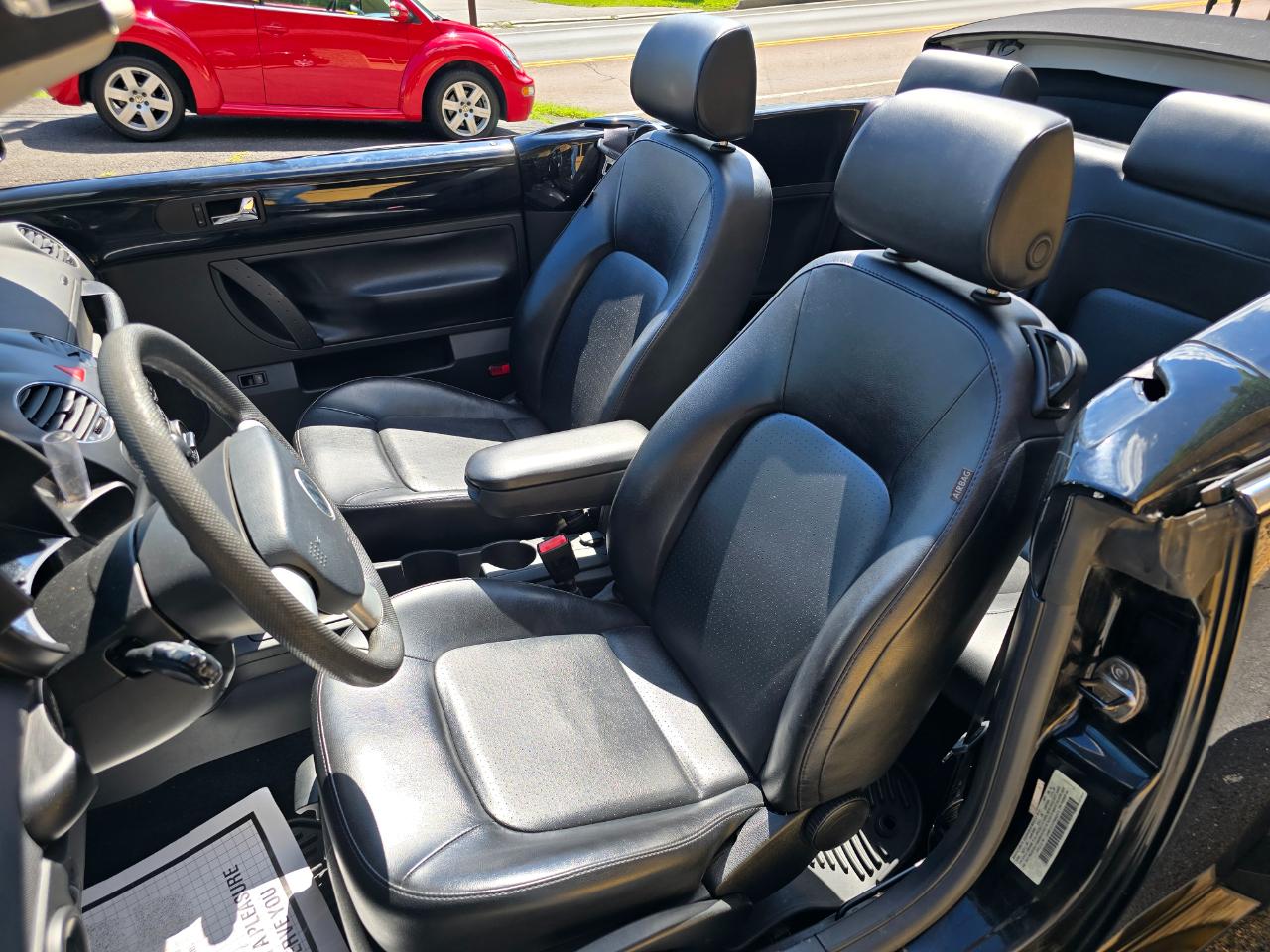 Volkswagen New Beetle 2.5L Convertible 2007