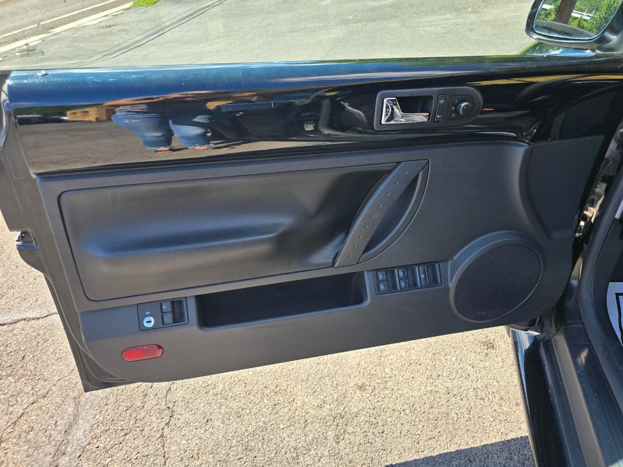 Volkswagen New Beetle 2.5L Convertible 2007