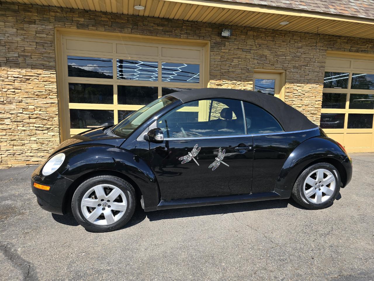 Volkswagen New Beetle 2.5L Convertible 2007