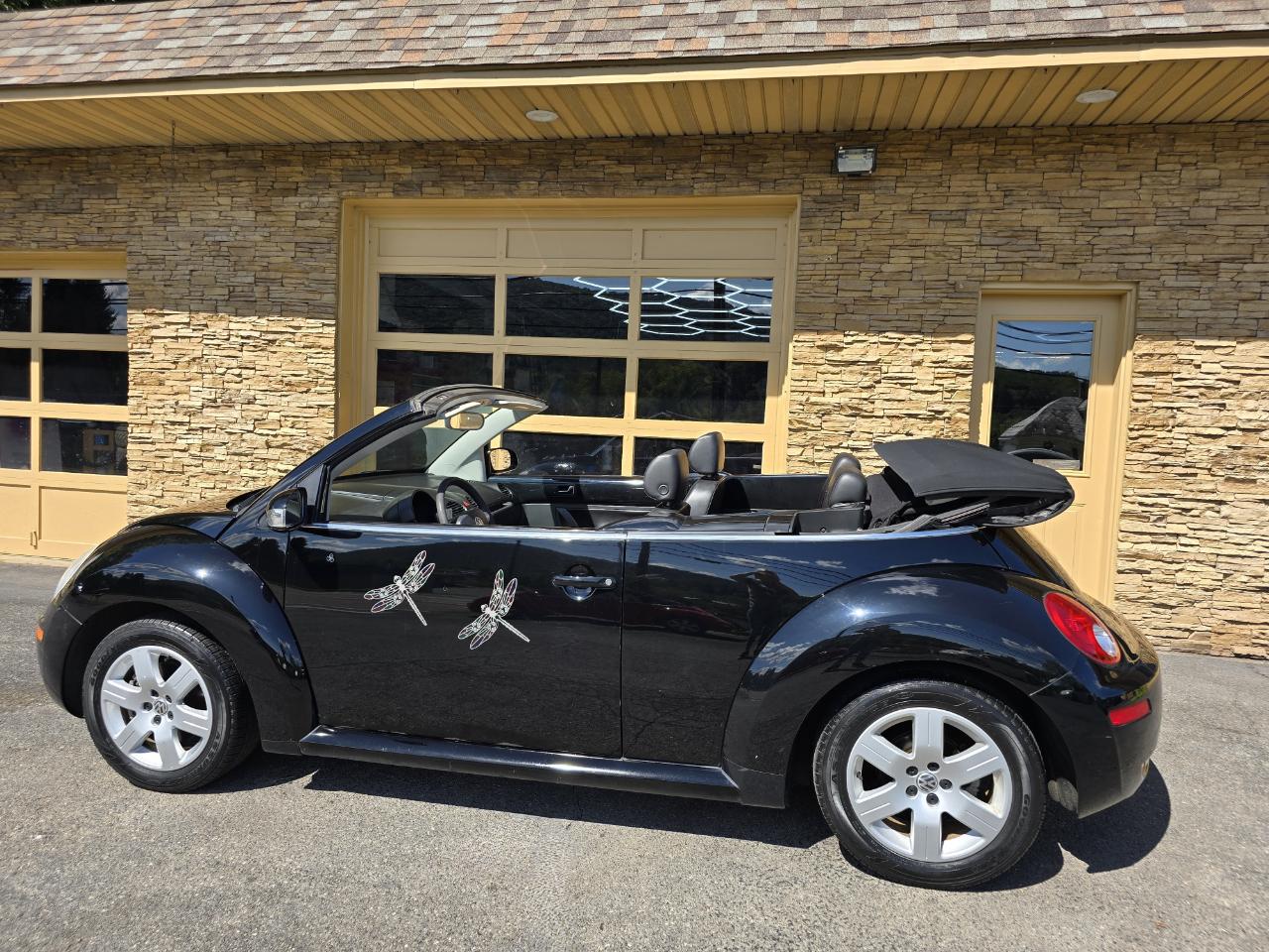 Volkswagen New Beetle 2.5L Convertible 2007