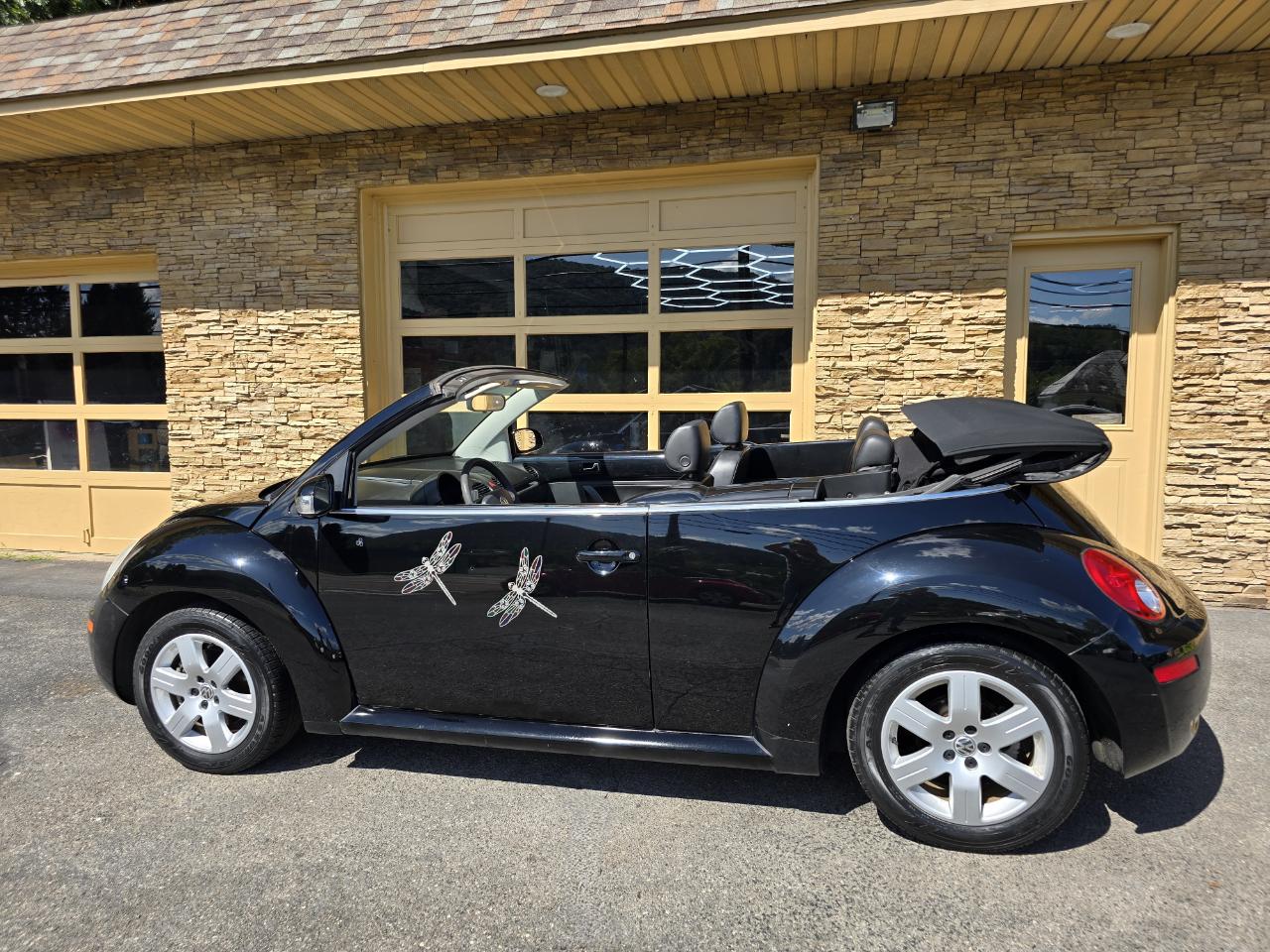 Volkswagen New Beetle 2.5L Convertible 2007