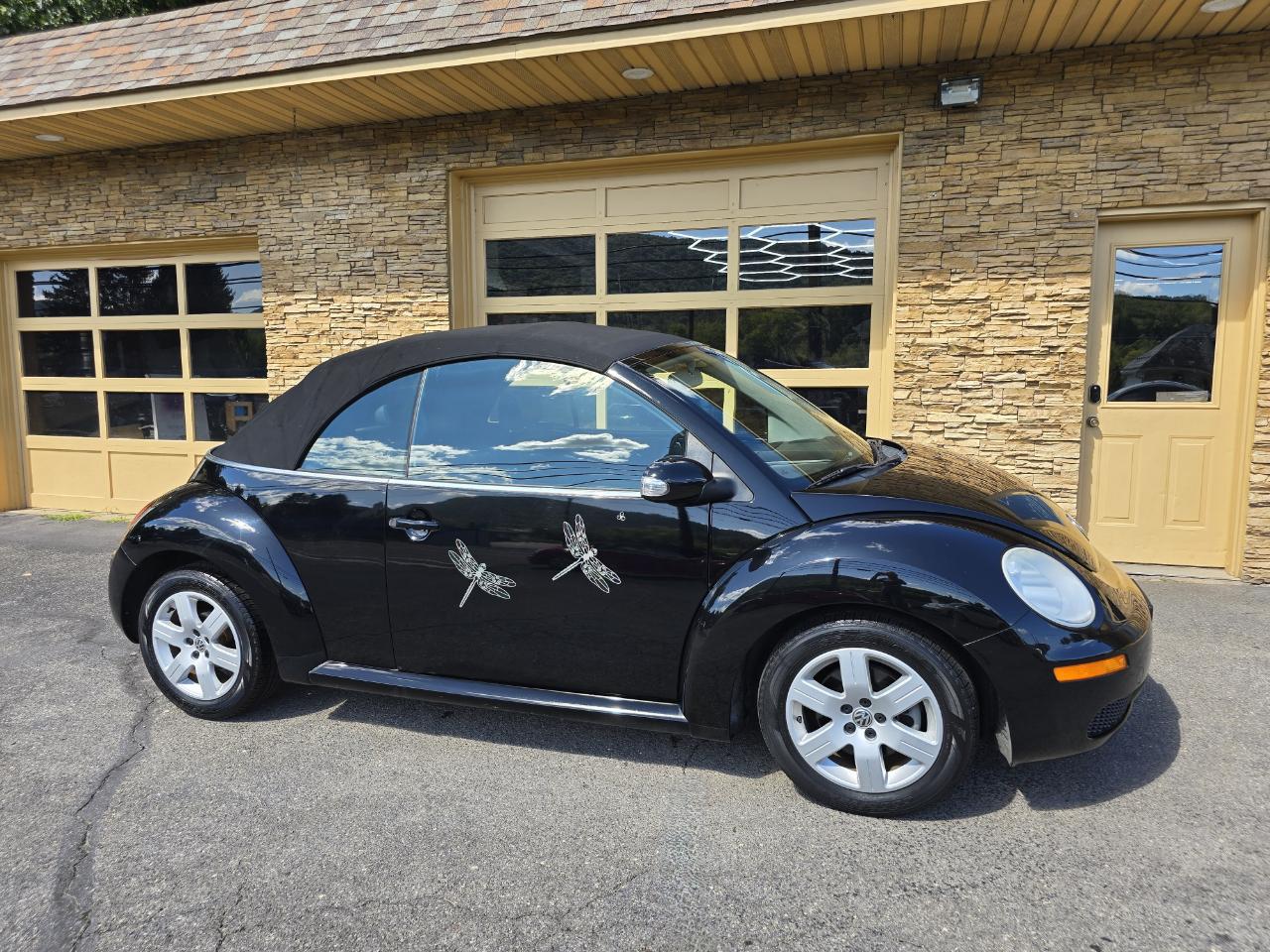 Volkswagen New Beetle 2.5L Convertible 2007
