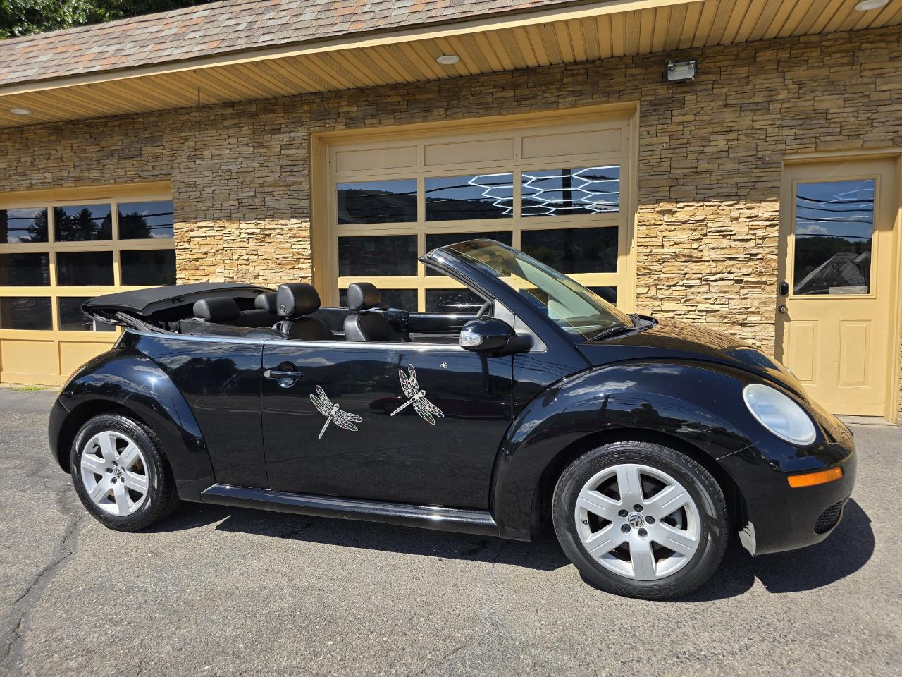 Volkswagen New Beetle 2.5L Convertible 2007