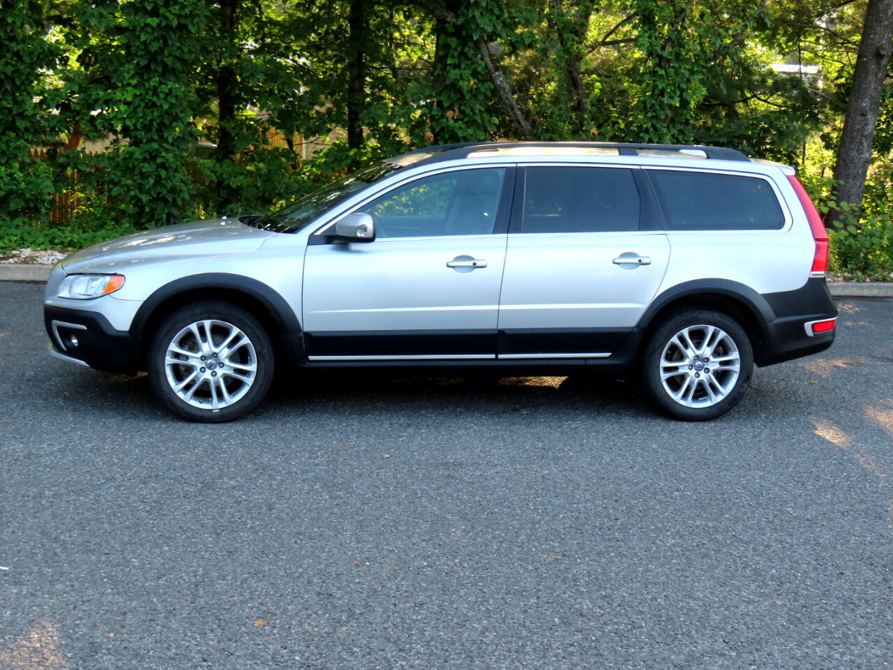 Volvo XC70 AWD 4dr Wgn T5 Premier 2016