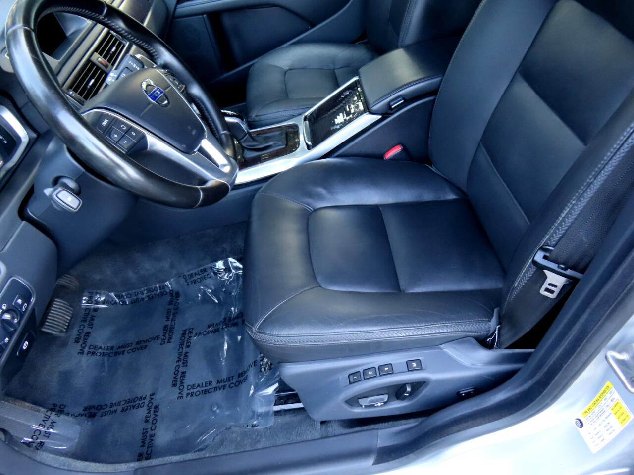 Volvo XC70 AWD 4dr Wgn T5 Premier 2016