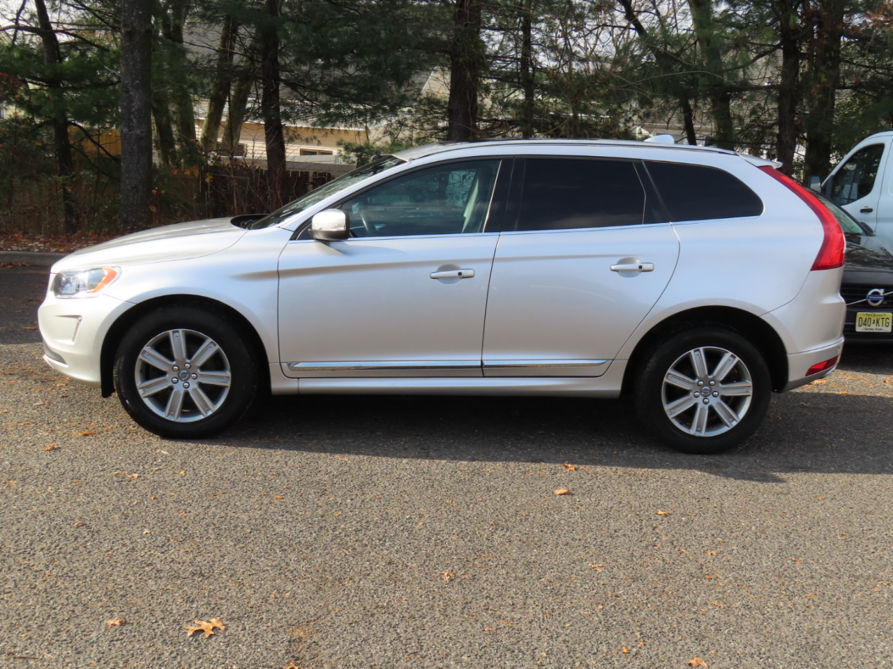 Volvo XC60 AWD 4dr T6 Drive-E 2016