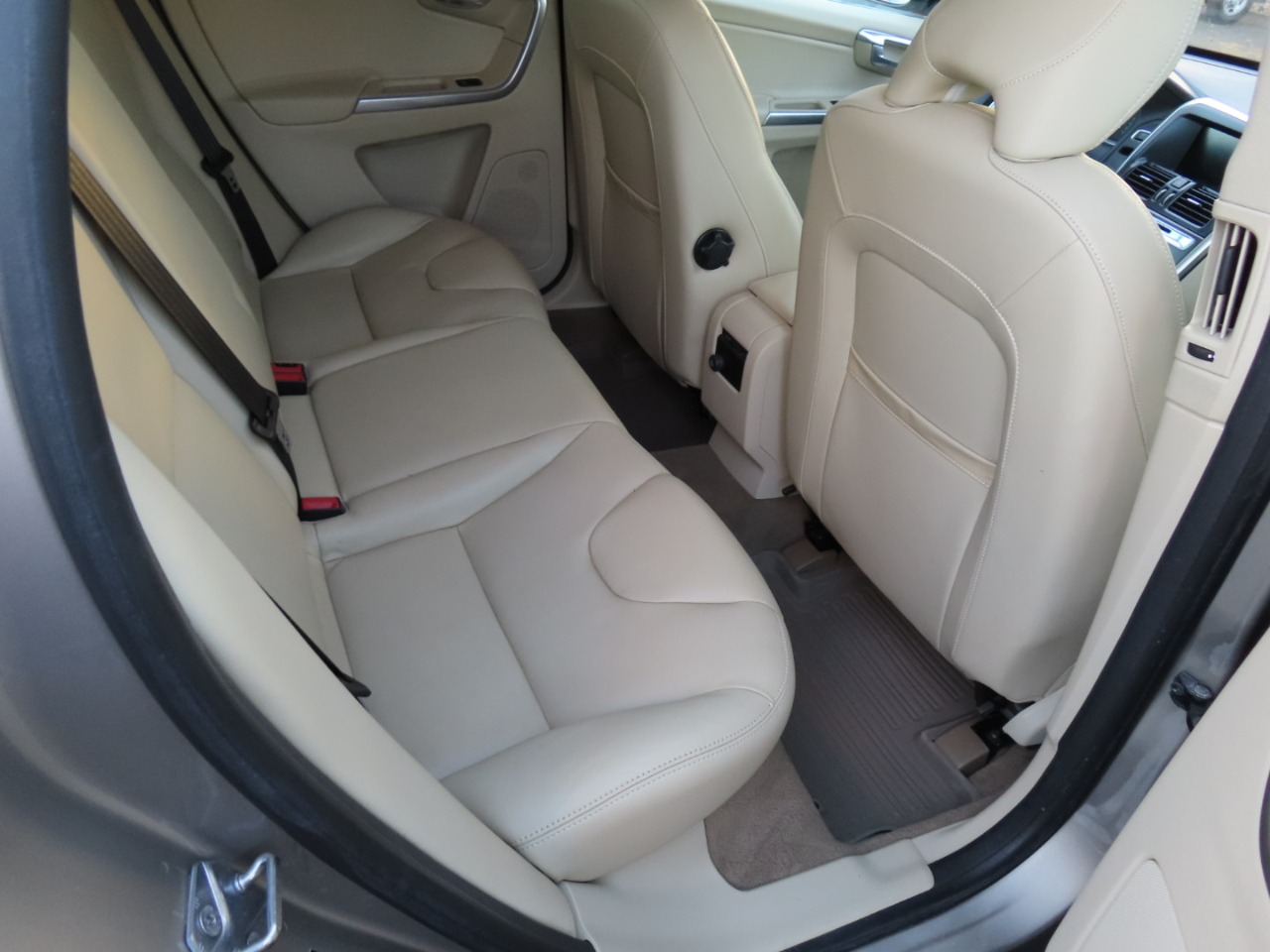 Volvo XC60 AWD 4dr T6 Premier Plus 2015