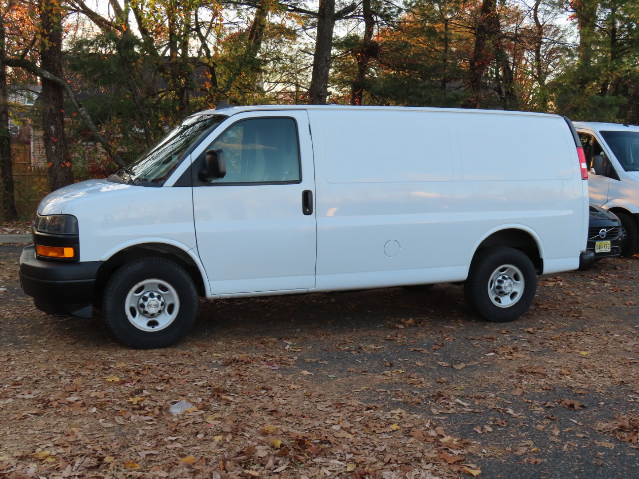 2019 Chevrolet Express 2500 Cargo photo 2