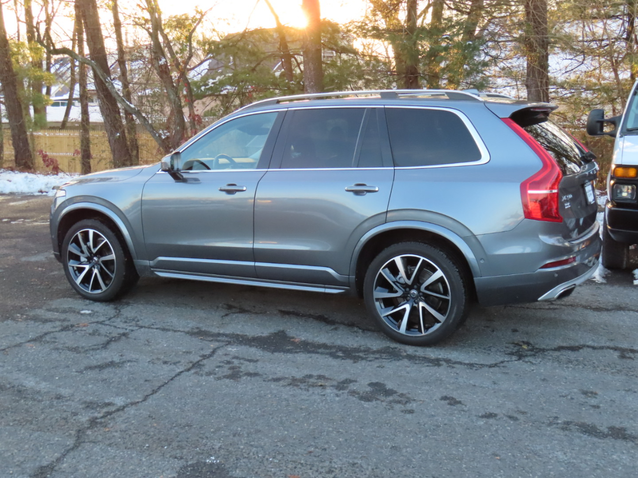 Volvo XC90 T6 AWD 7-Passenger Momentum 2018