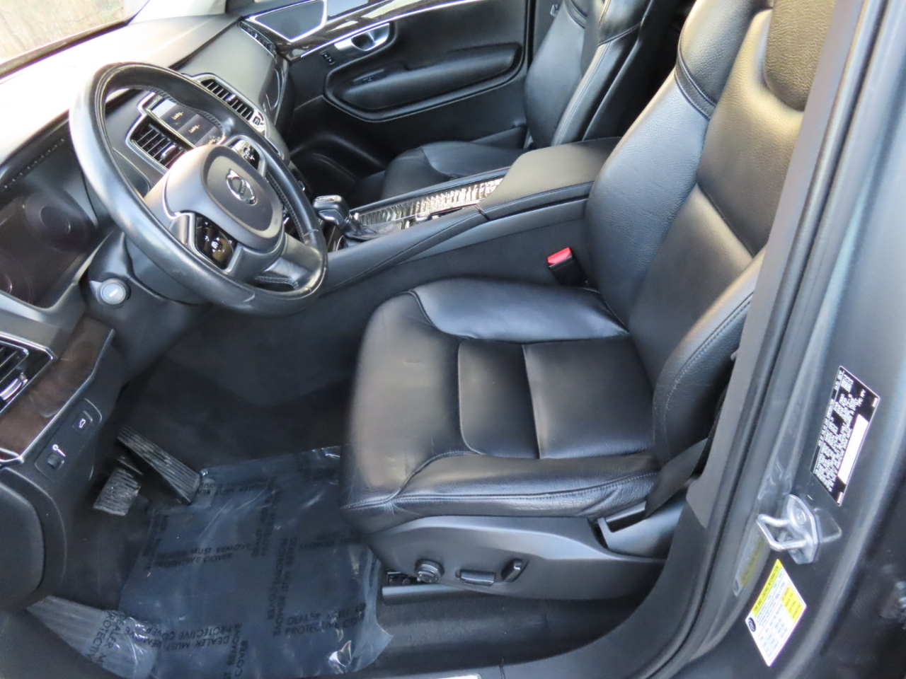 Volvo XC90 T6 AWD 7-Passenger Momentum 2018