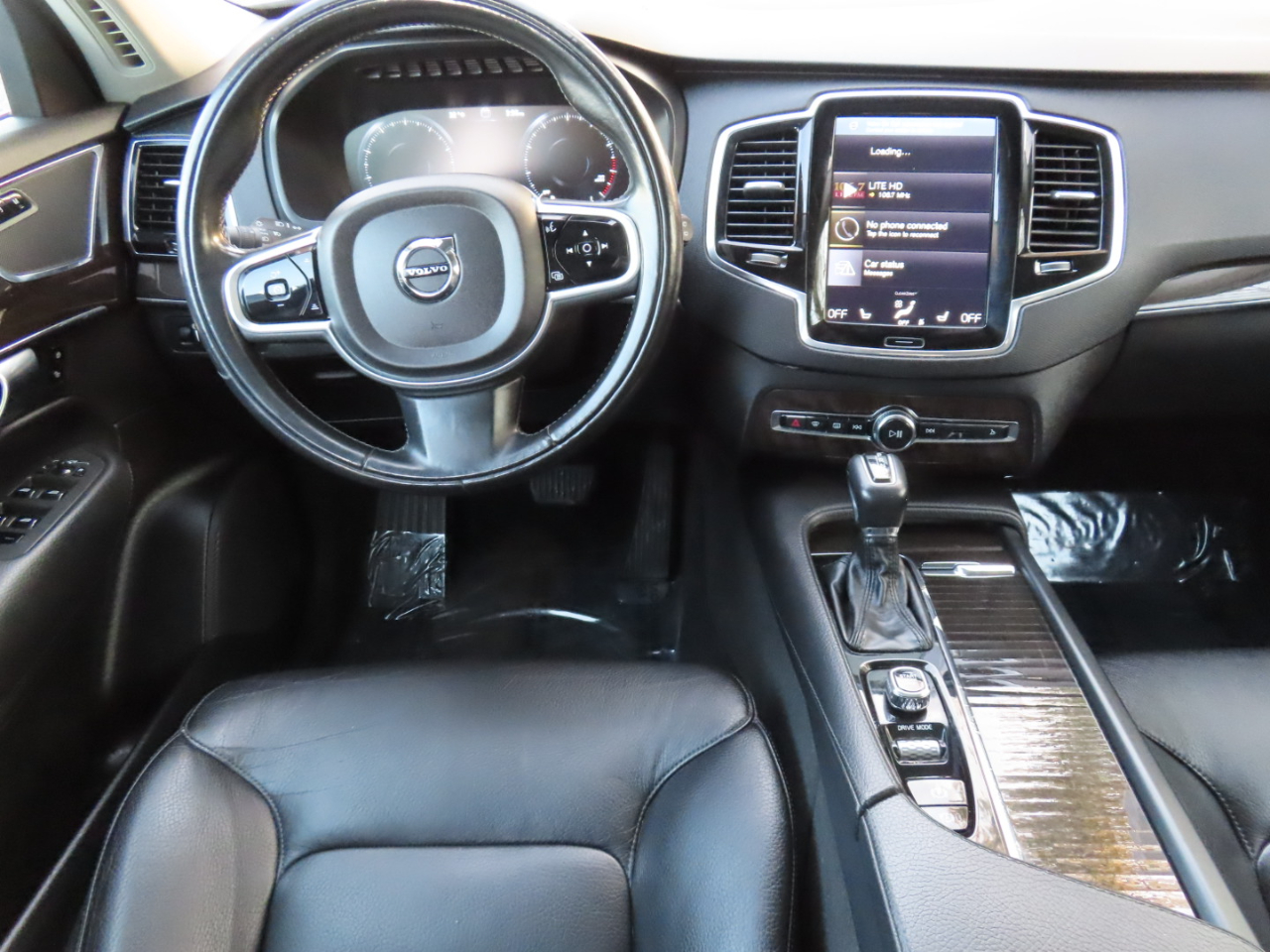 Volvo XC90 T6 AWD 7-Passenger Momentum 2018