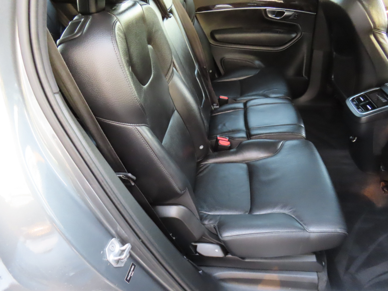 Volvo XC90 T6 AWD 7-Passenger Momentum 2018