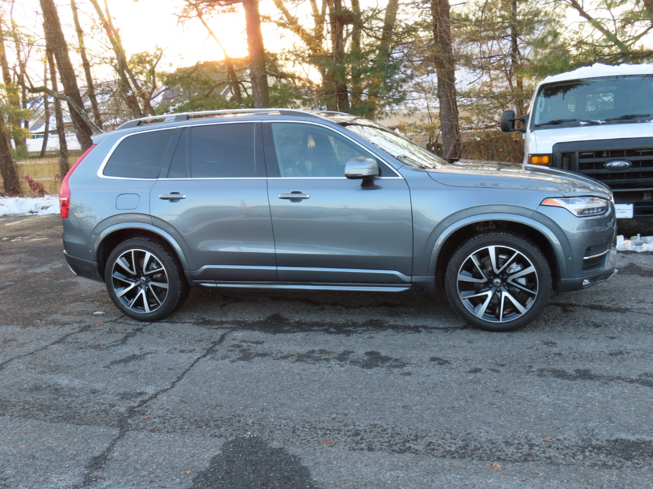Volvo XC90 T6 AWD 7-Passenger Momentum 2018