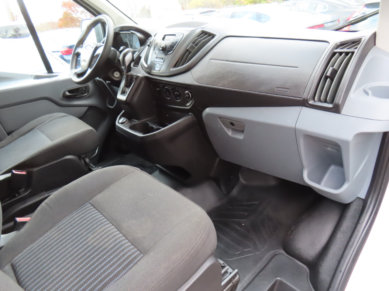 Ford Transit T-250 130" Low Rf 9000 GVWR Sliding RH Dr 2019