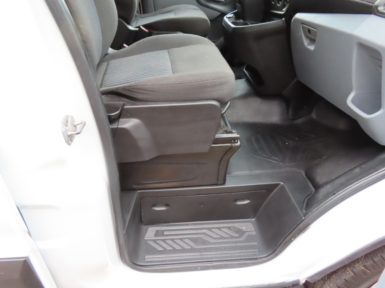 Ford Transit T-250 130" Low Rf 9000 GVWR Sliding RH Dr 2019