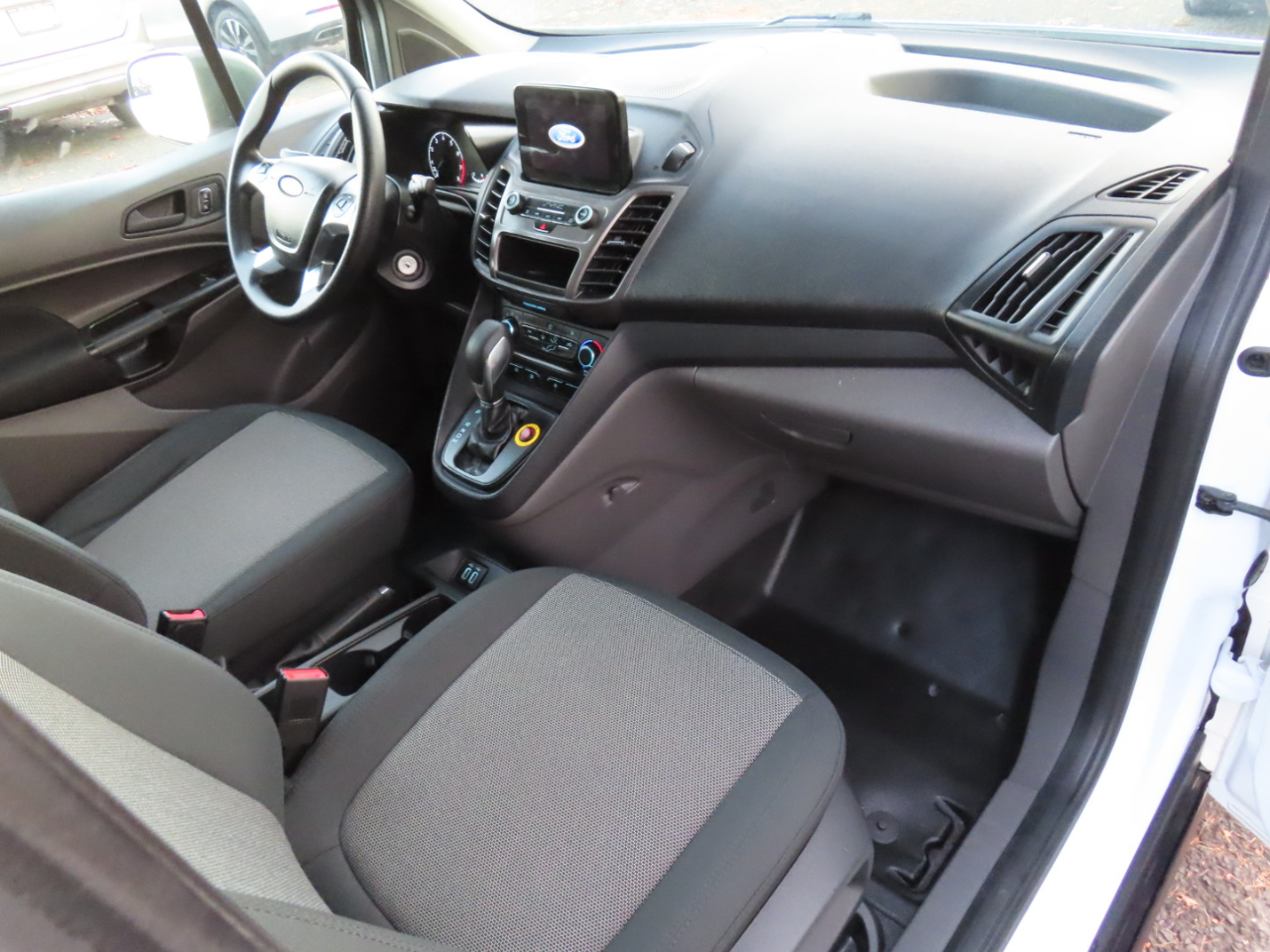 Ford Transit Connect XL LWB w/Rear Symmetrical Doors 2020