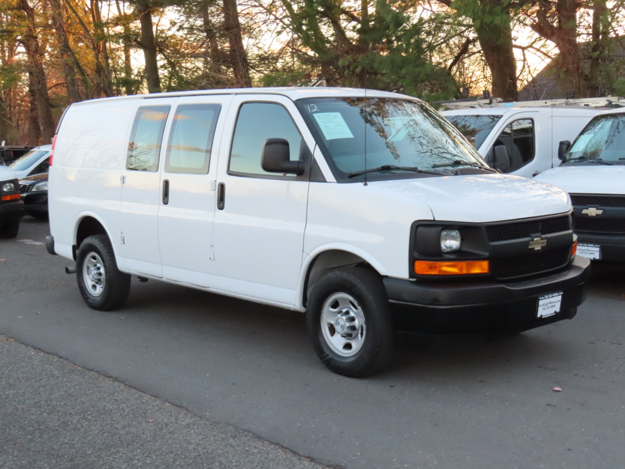 Chevrolet Express Cargo Van RWD 3500 135" 2017