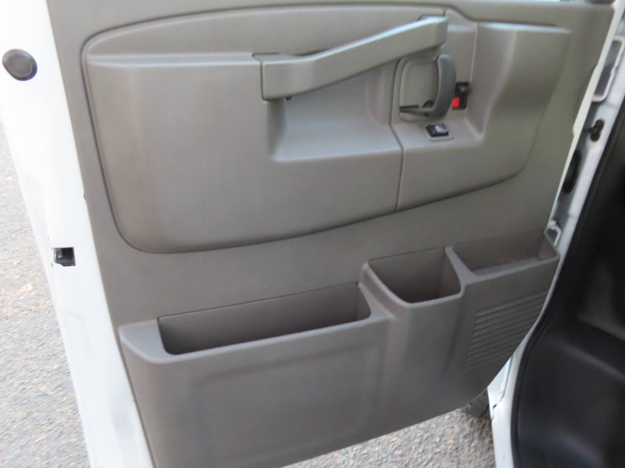 Chevrolet Express Cargo Van RWD 3500 135" 2017