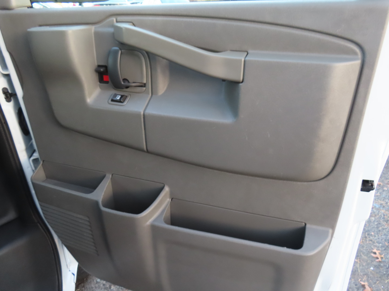 Chevrolet Express Cargo Van RWD 3500 135" 2017