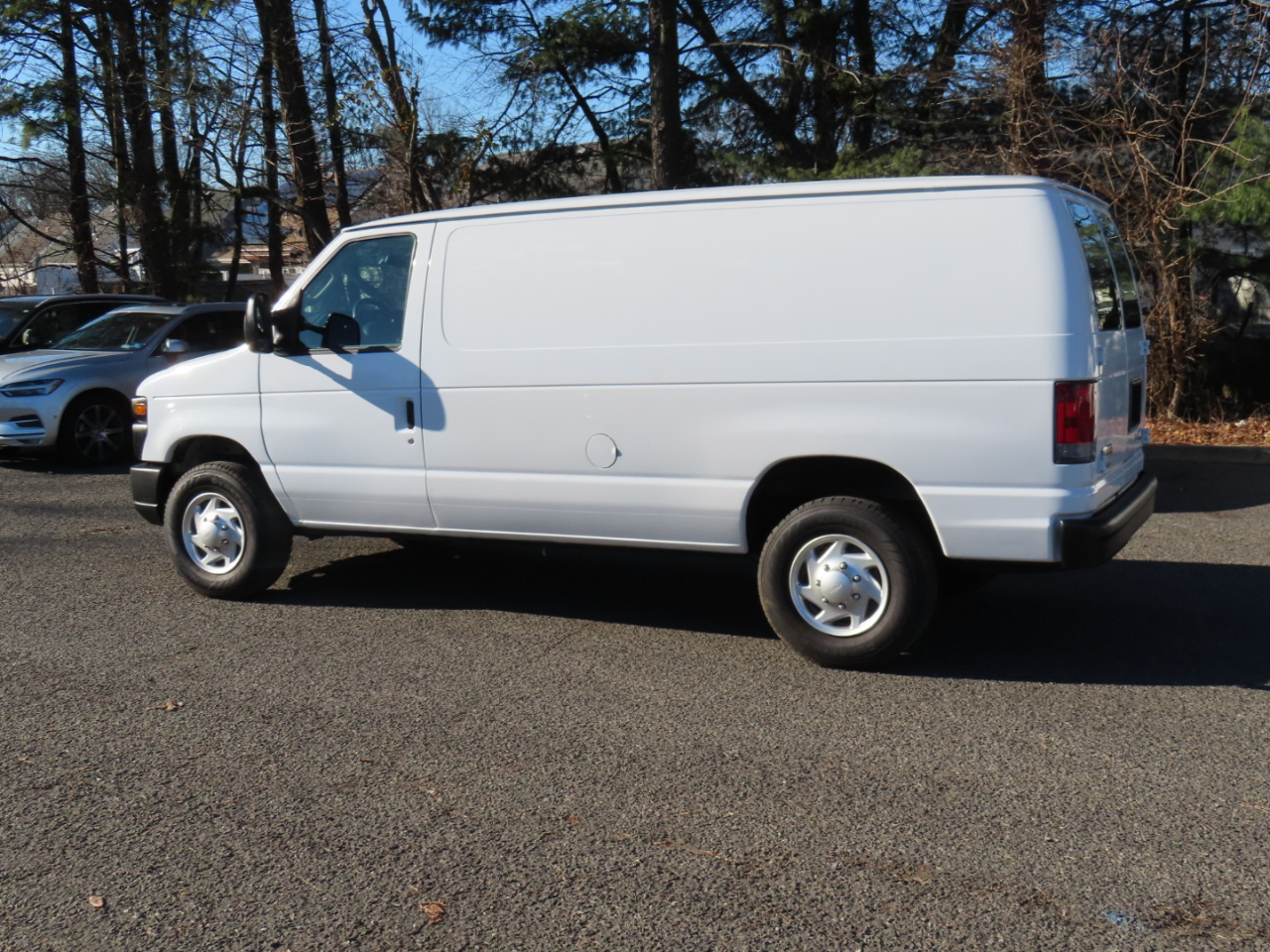 Ford Econoline Cargo Van E-250 2013