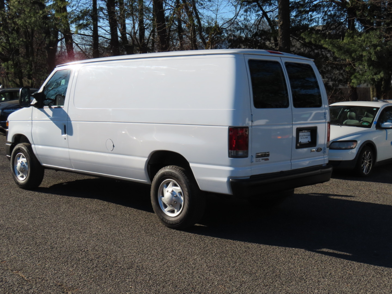 Ford Econoline Cargo Van E-250 2013