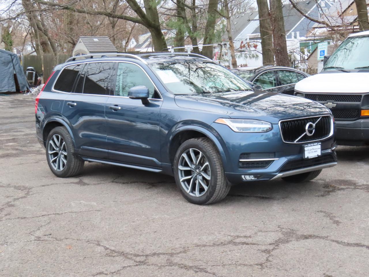 Volvo XC90 T6 AWD 7-Passenger Momentum 2018