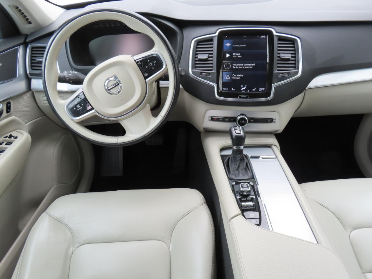 Volvo XC90 T6 AWD 7-Passenger Momentum 2018