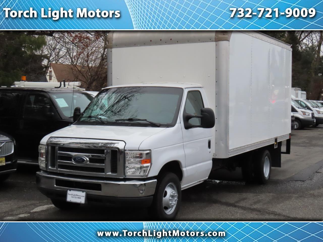 2019 Ford E-Series Cutaway Base