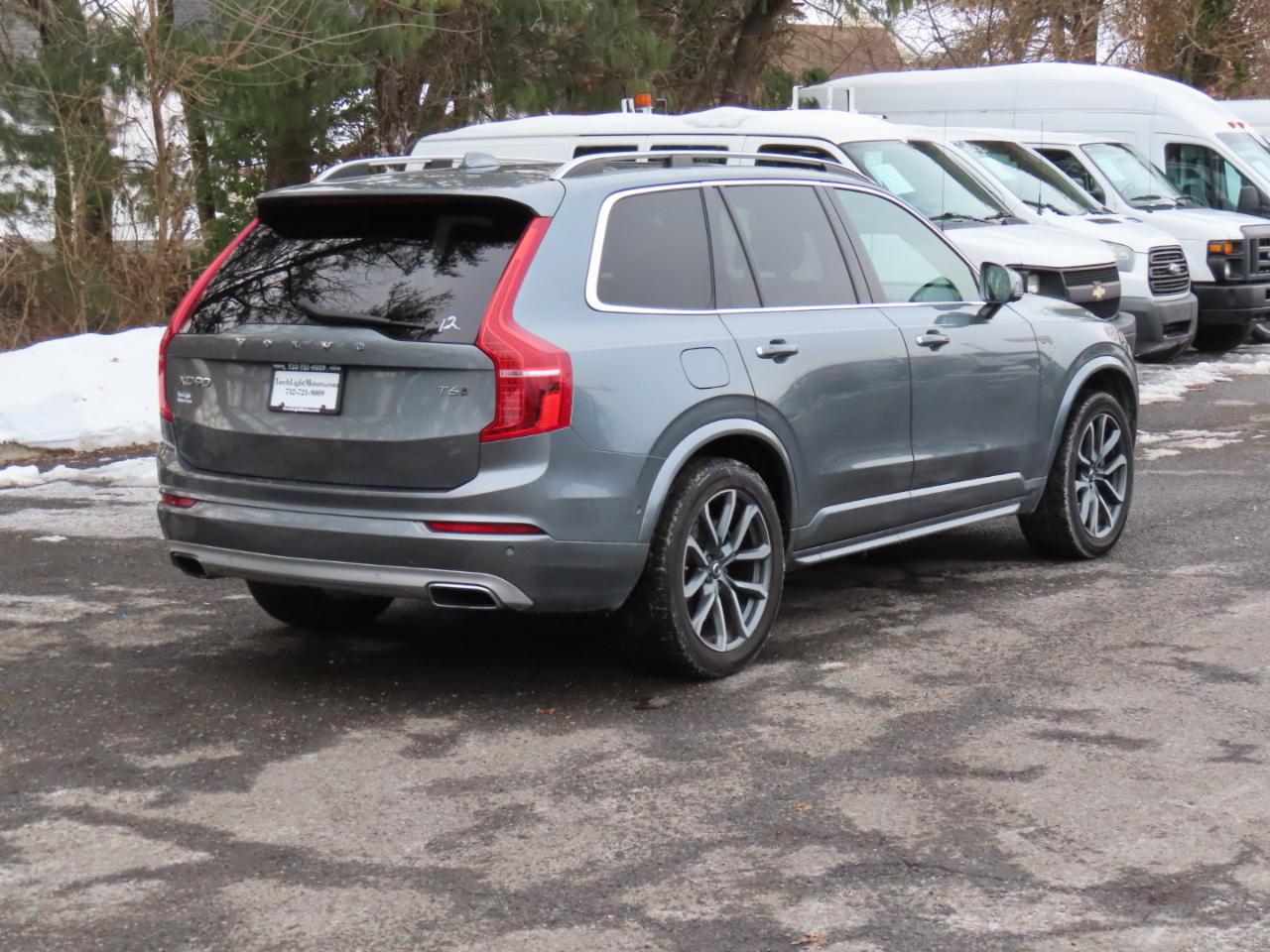 Volvo XC90 T6 AWD 7-Passenger Momentum 2018