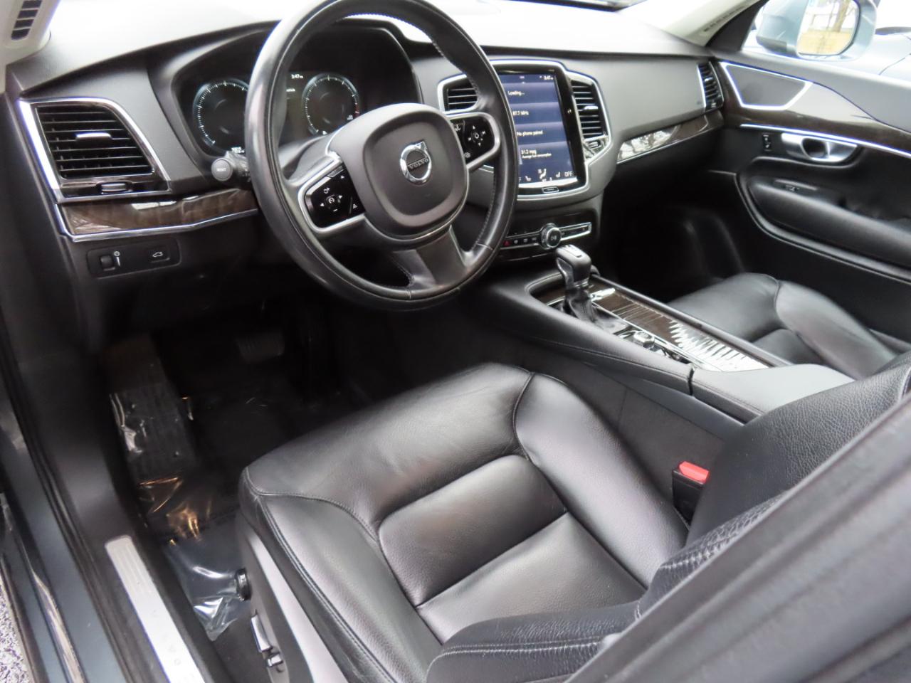 Volvo XC90 T6 AWD 7-Passenger Momentum 2018