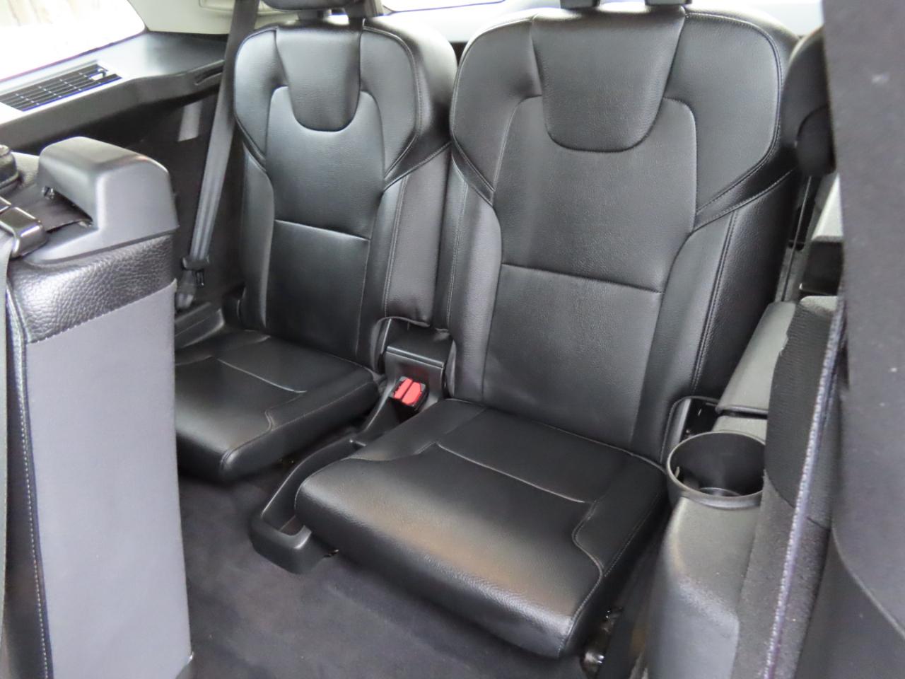 Volvo XC90 T6 AWD 7-Passenger Momentum 2018