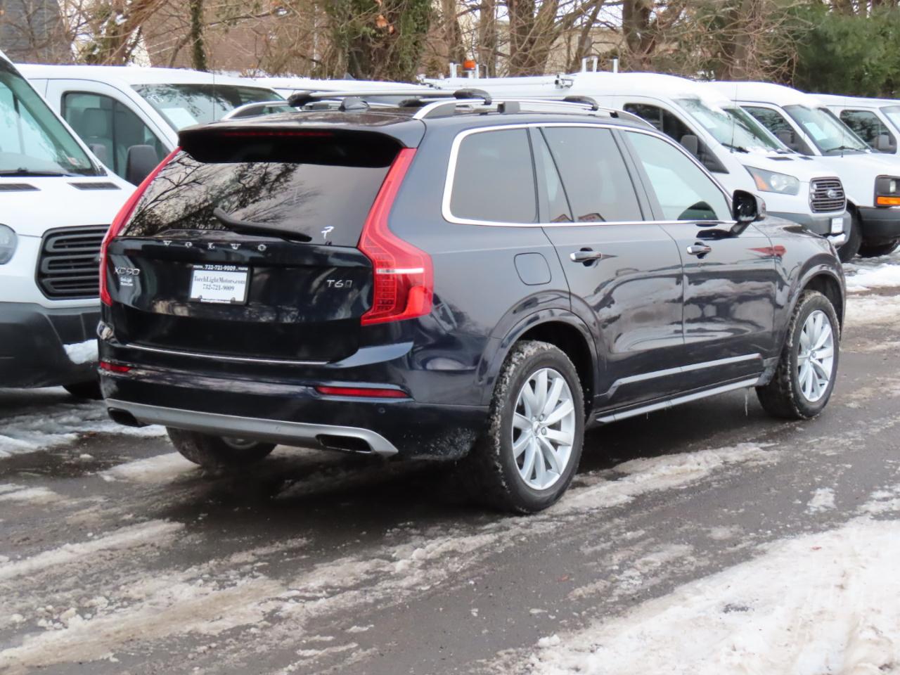 Volvo XC90 T6 AWD 7-Passenger Momentum 2017