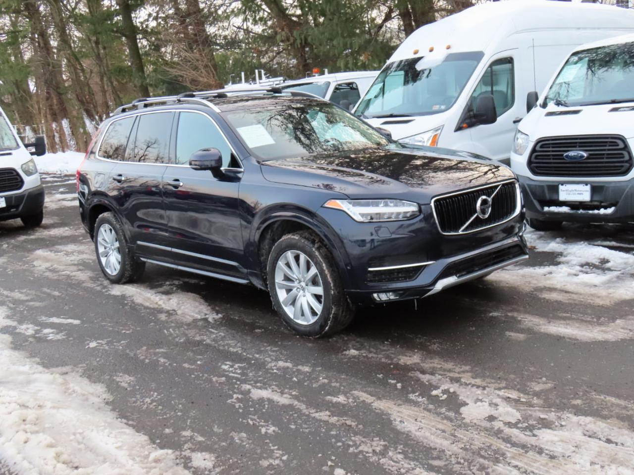 Volvo XC90 T6 AWD 7-Passenger Momentum 2017