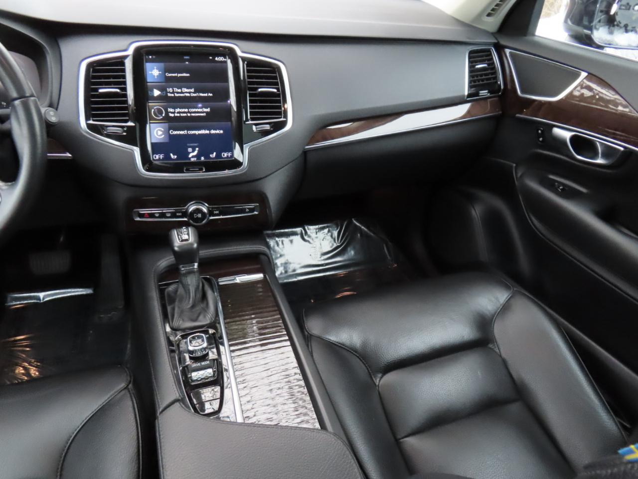 Volvo XC90 T6 AWD 7-Passenger Momentum 2017