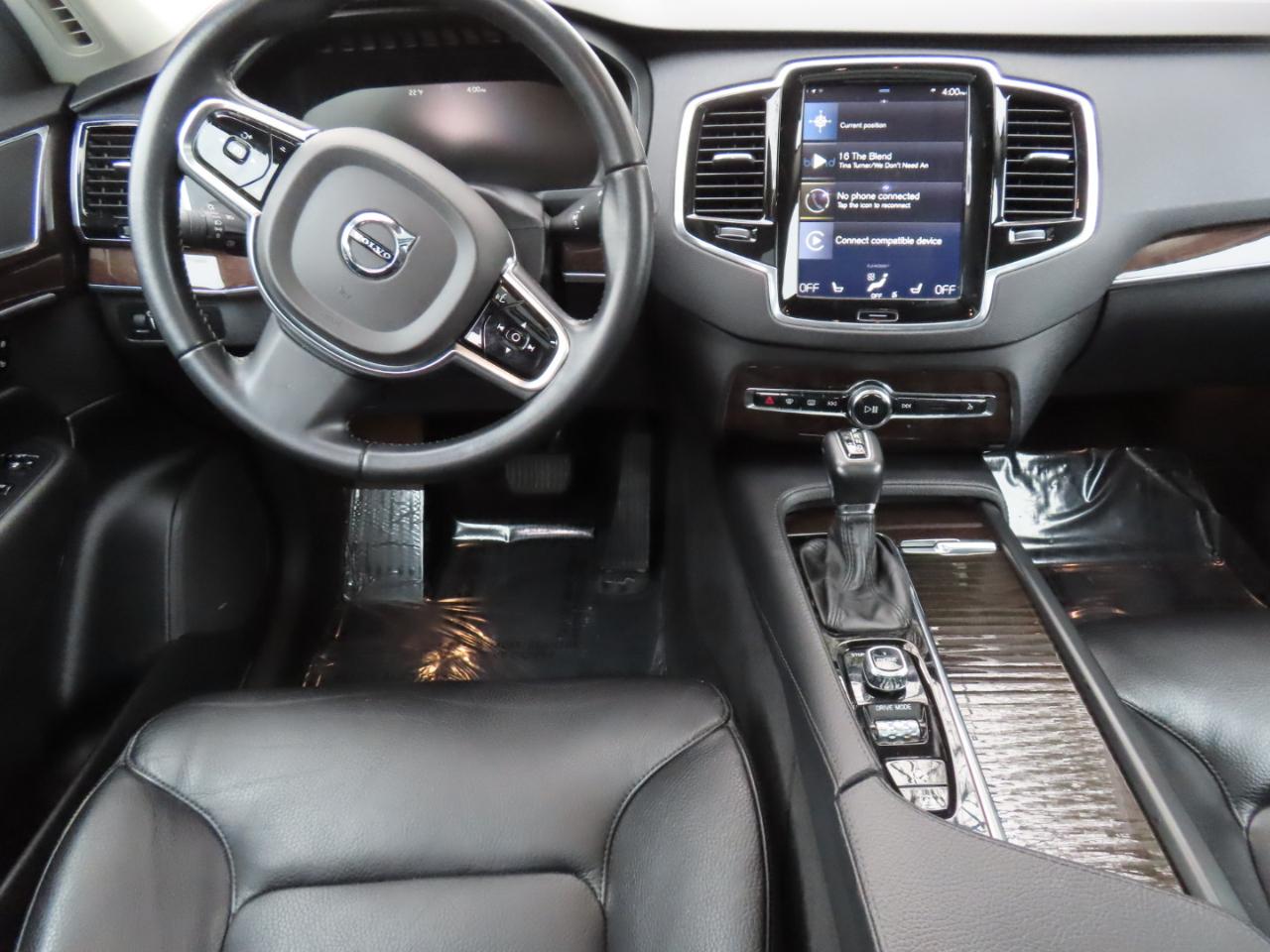 Volvo XC90 T6 AWD 7-Passenger Momentum 2017