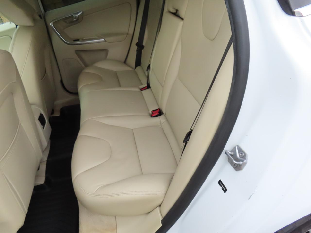 Volvo XC60 2015.5 AWD 4dr T5 2015