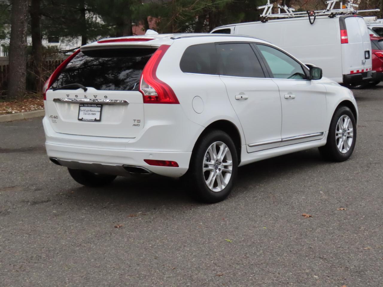 Volvo XC60 2015.5 AWD 4dr T5 2015