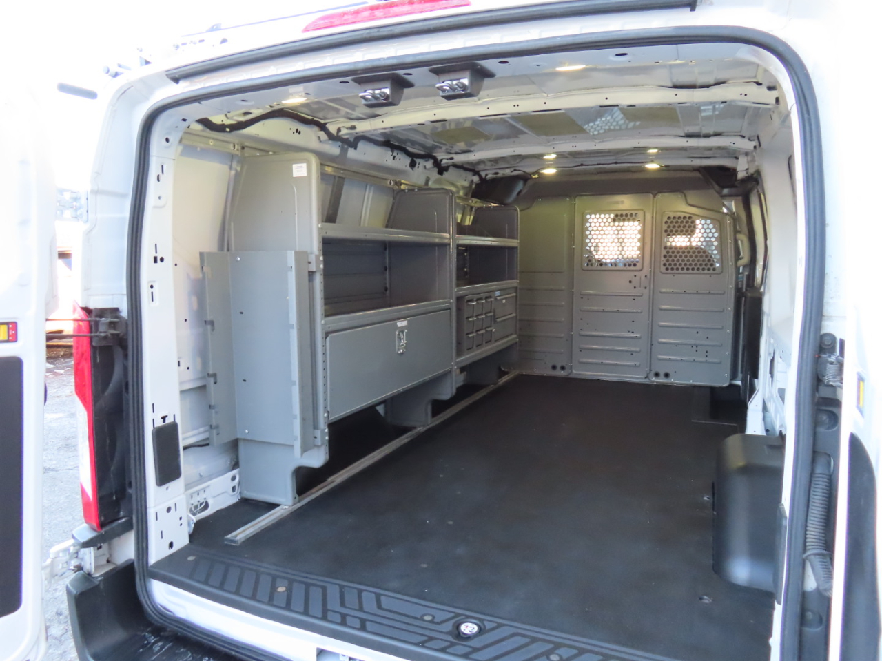 Ford Transit Van T-250 148" Low Rf 9000 GVWR Swing-Out RH Dr 2017