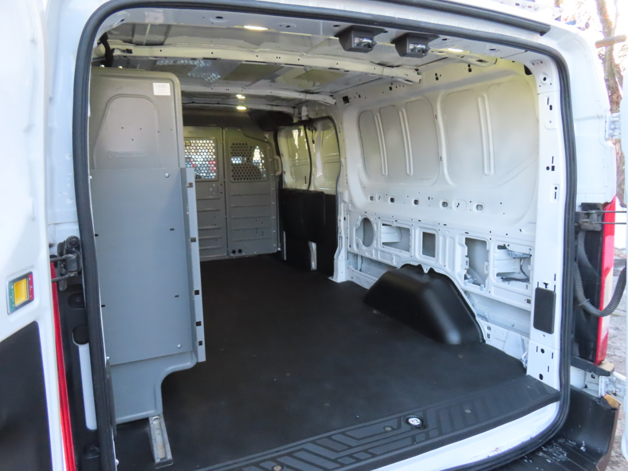 Ford Transit Van T-250 148" Low Rf 9000 GVWR Swing-Out RH Dr 2017