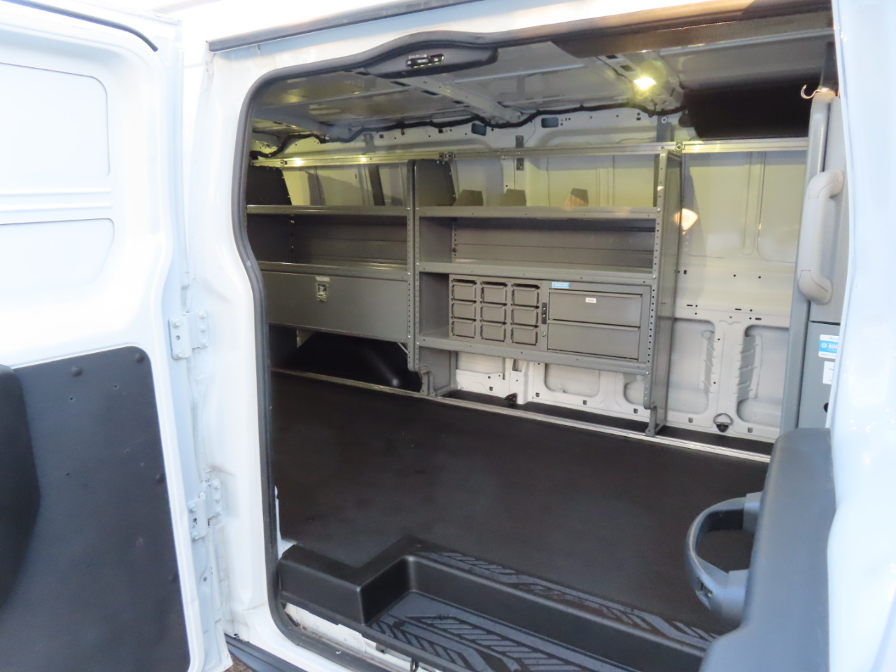 Ford Transit Van T-250 148" Low Rf 9000 GVWR Swing-Out RH Dr 2017