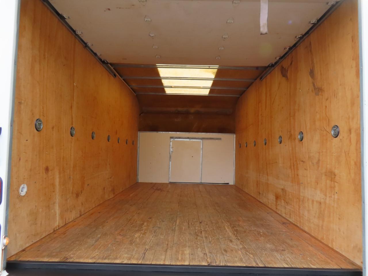 Ford Econoline Commercial Cutaway E-350 Super Duty 176" WB DRW 2011