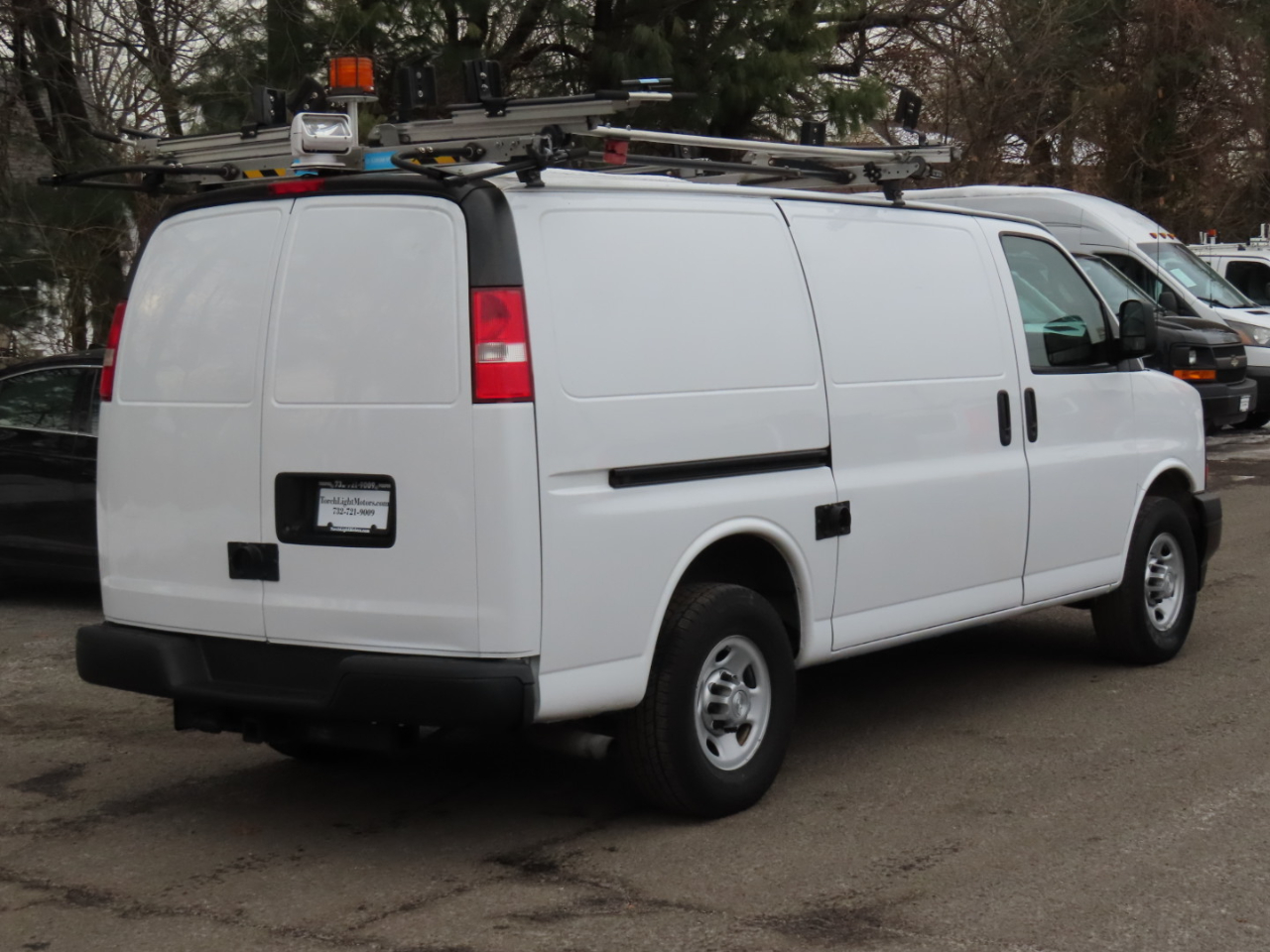Chevrolet Express Cargo Van RWD 2500 135" 2017