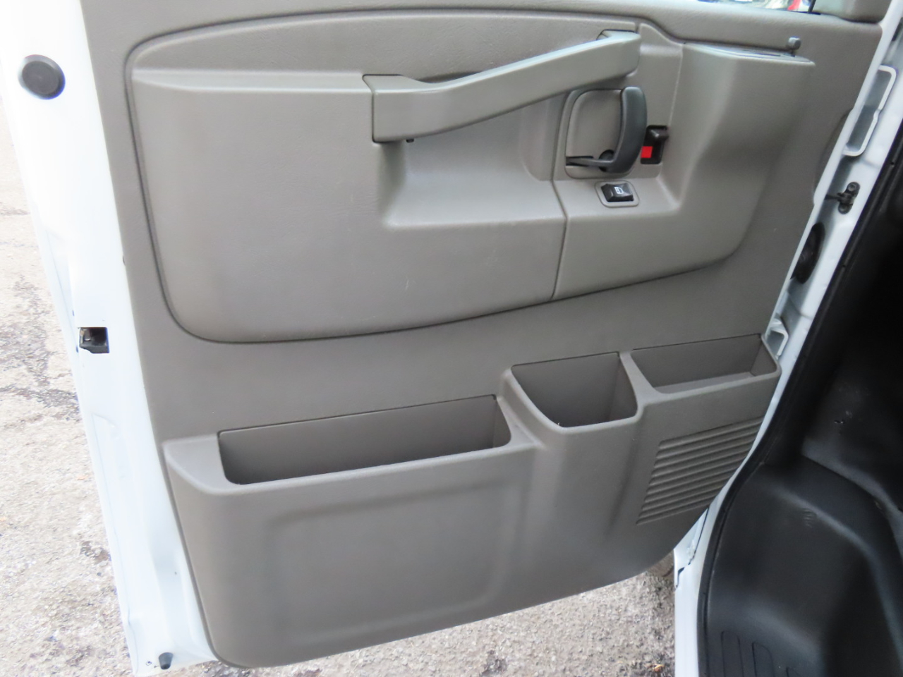 Chevrolet Express Cargo Van RWD 2500 135" 2017