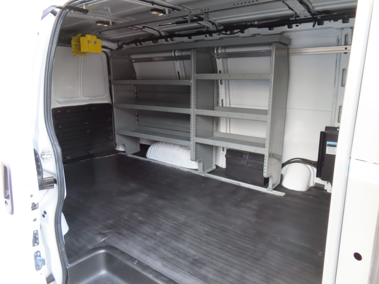 Chevrolet Express Cargo Van RWD 2500 135" 2017