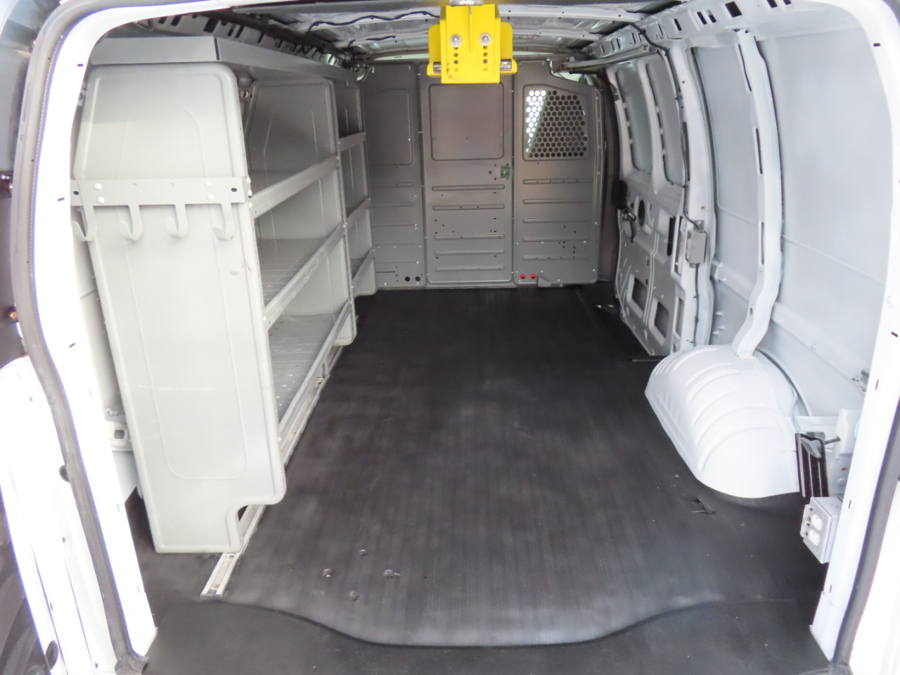 Chevrolet Express Cargo Van RWD 2500 135" 2017