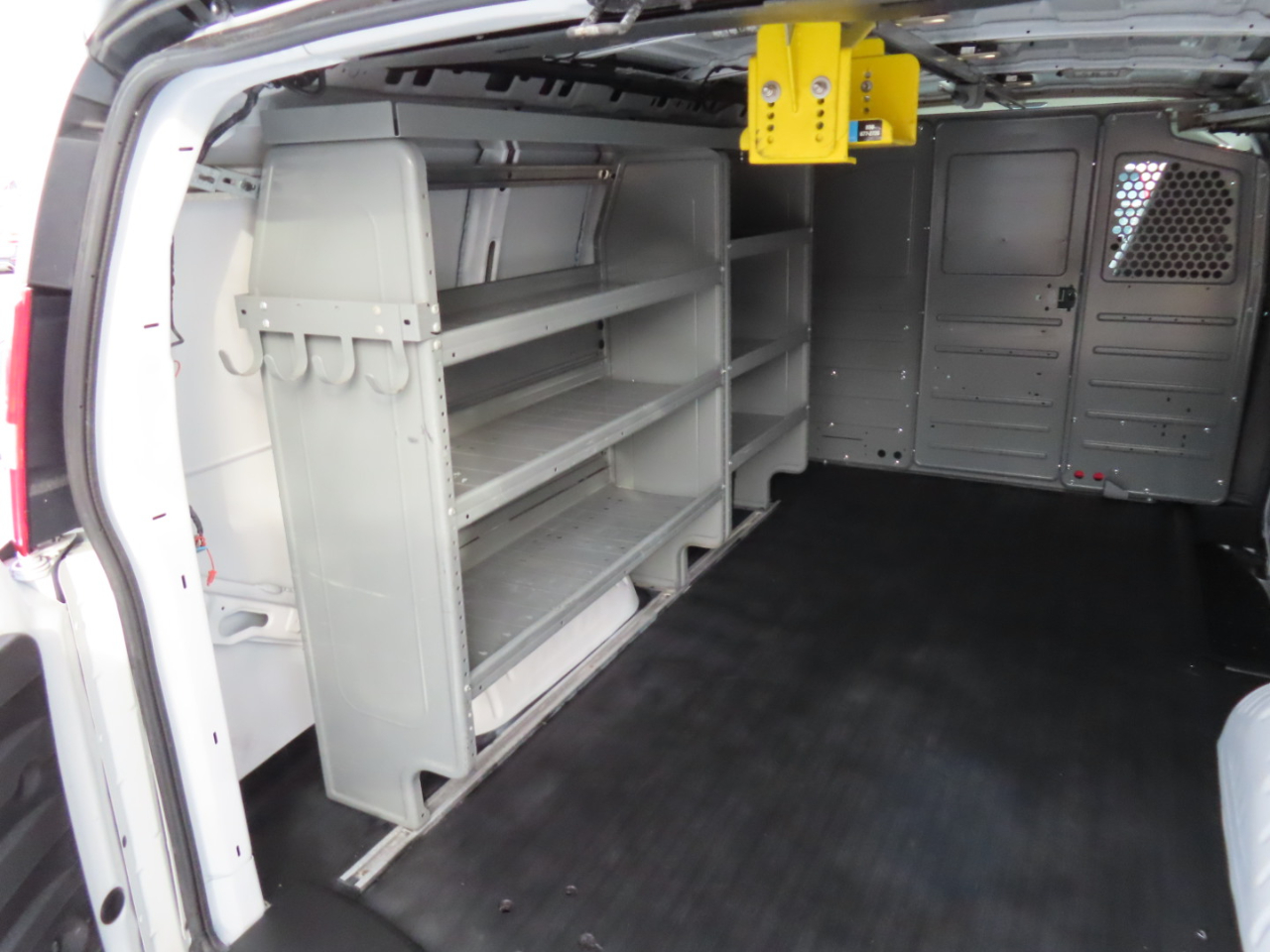 Chevrolet Express Cargo Van RWD 2500 135" 2017