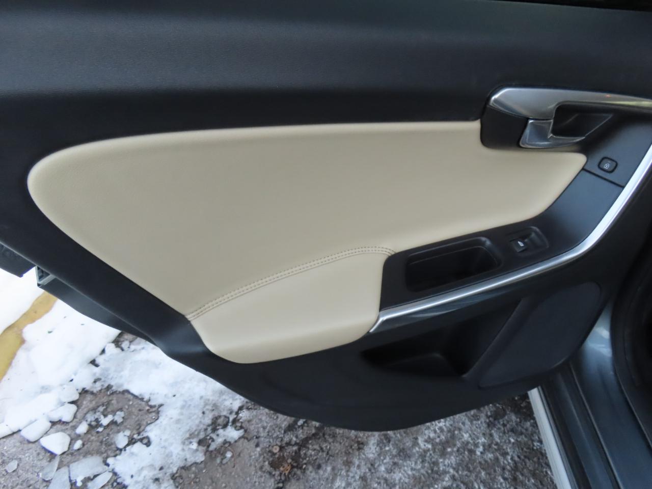 Volvo V60 Cross Country T5 AWD 2017