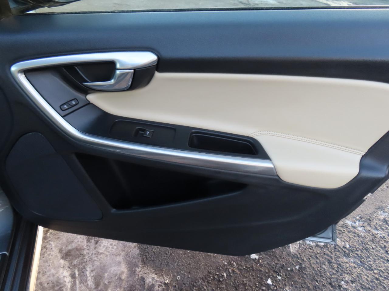 Volvo V60 Cross Country T5 AWD 2017