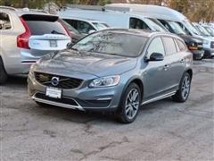 2017 Volvo V60 Cross Country 